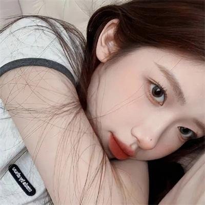 乐坛天后被曝与前任深夜同框，三天三夜私人会所画面流出